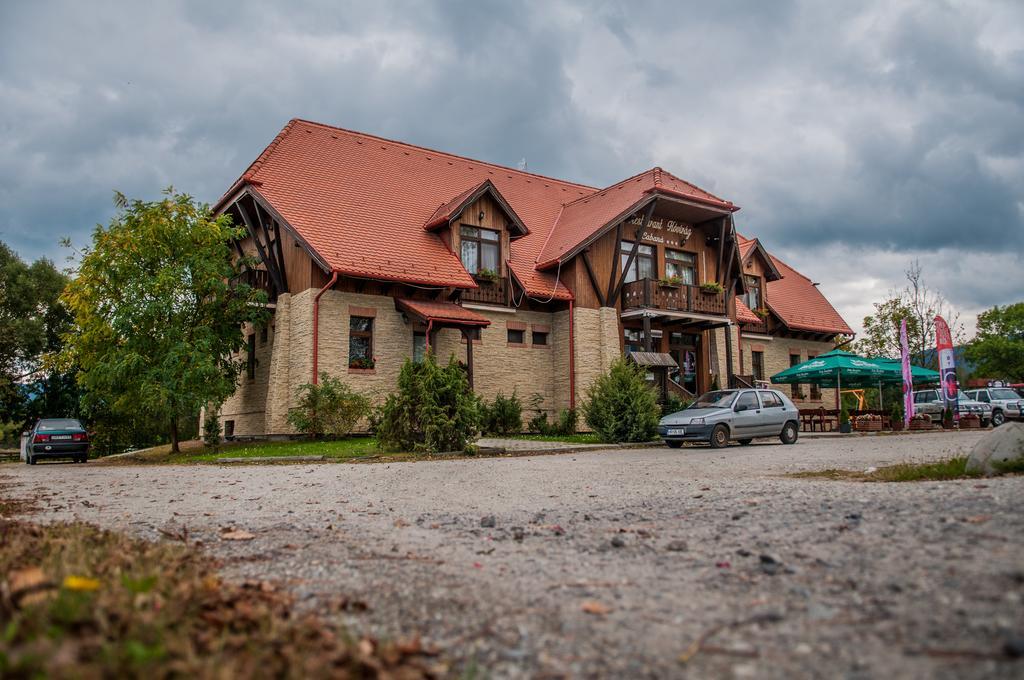 Отель Hovirag Panzio Borzont Экстерьер фото