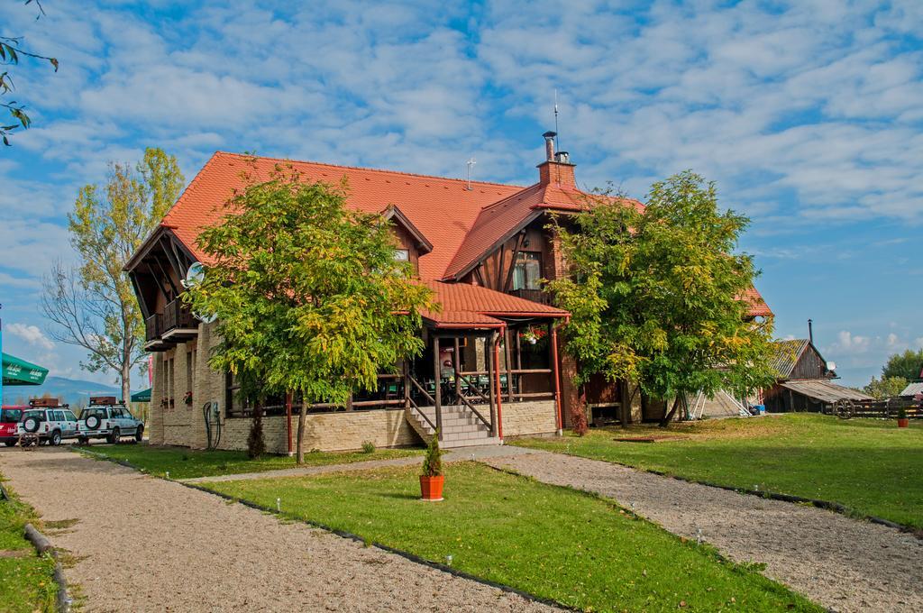 Отель Hovirag Panzio Borzont Экстерьер фото
